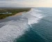 Zona de rompiente y manglar en la costa ecuatoriana